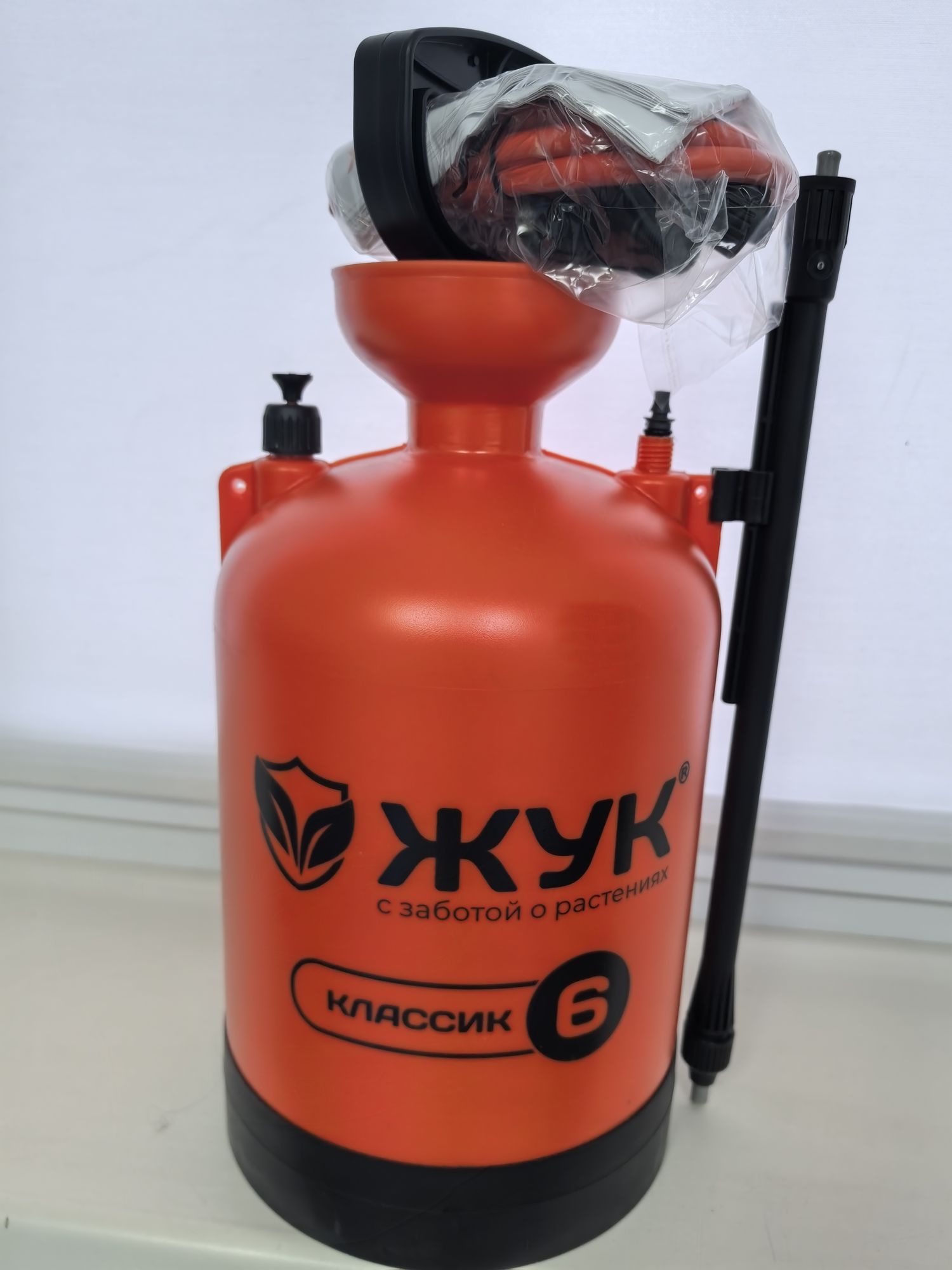 Опрыскиватель помповый ЖУК ОП-207 "Классик 6"